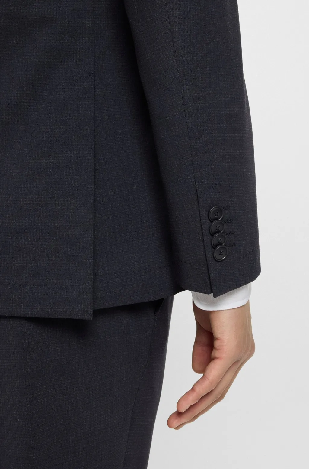 P-Huge Suit