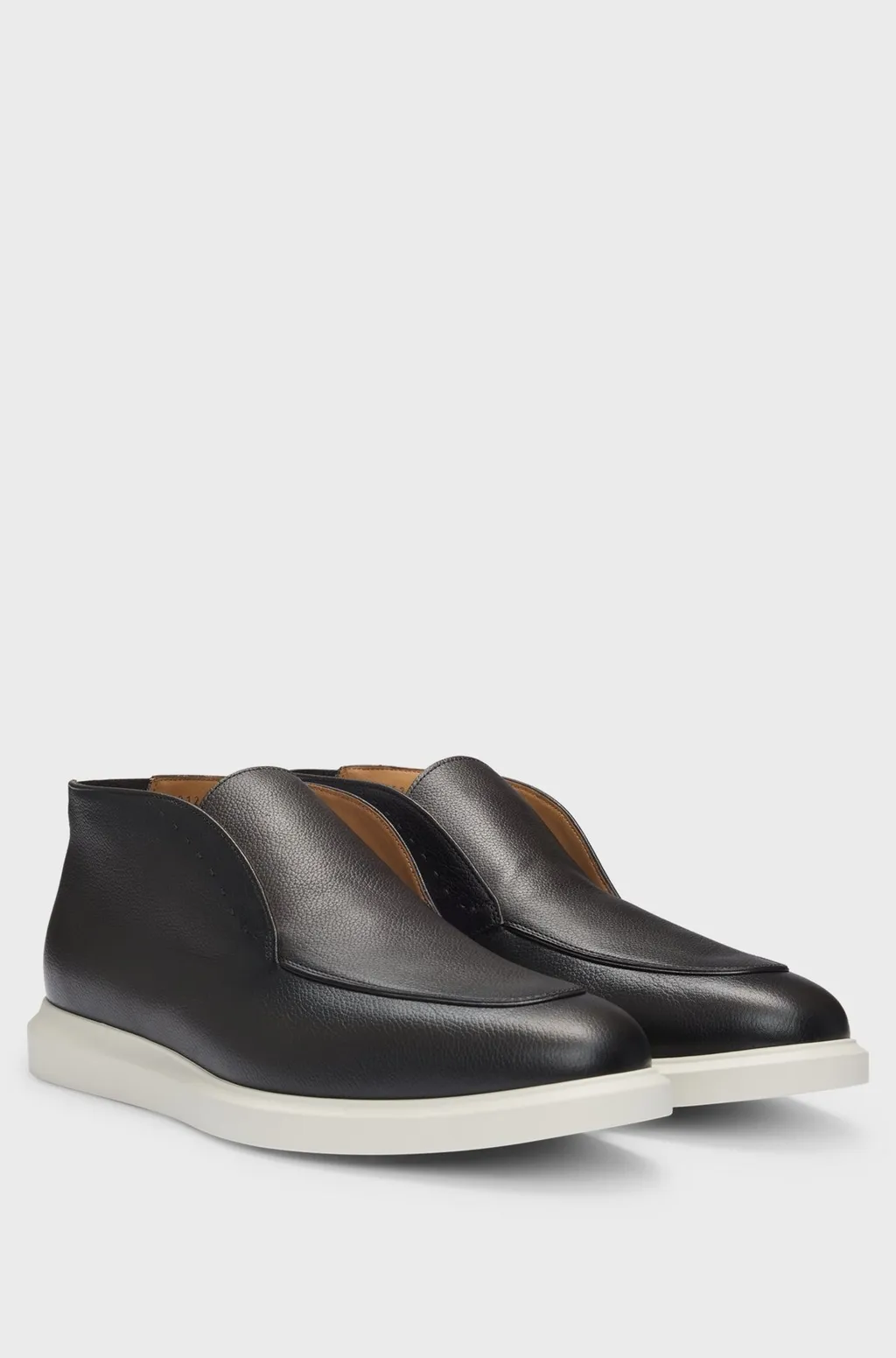 Round Toe Boots