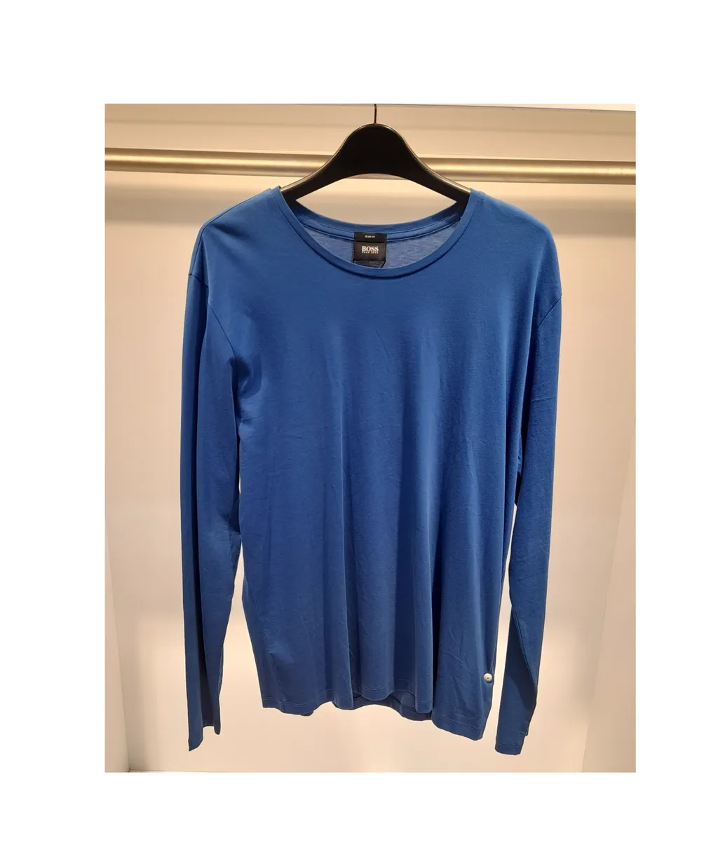 Round Collar And Long-Sleeved T-Shirt