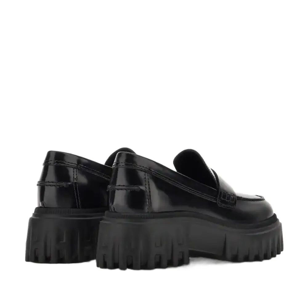 H700 Loafers