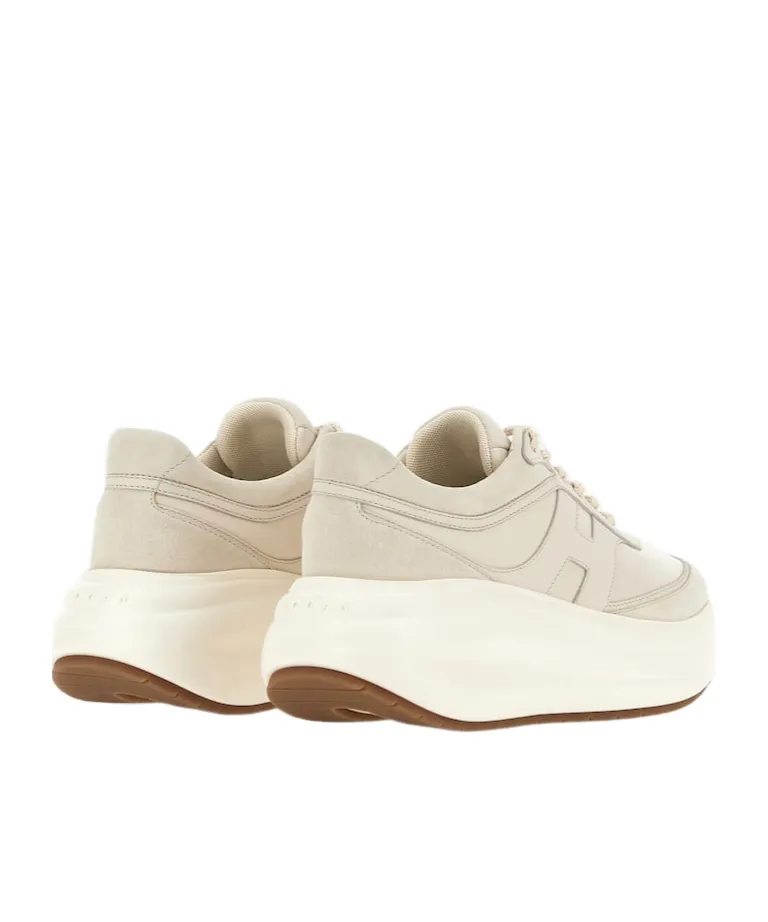 H696 Chunky Runner Sneakers