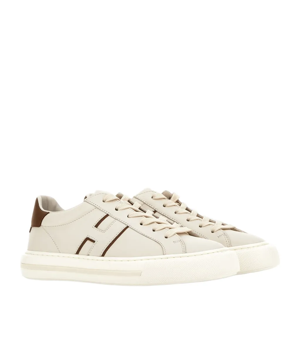 H Stripe Low-Top Sneakers