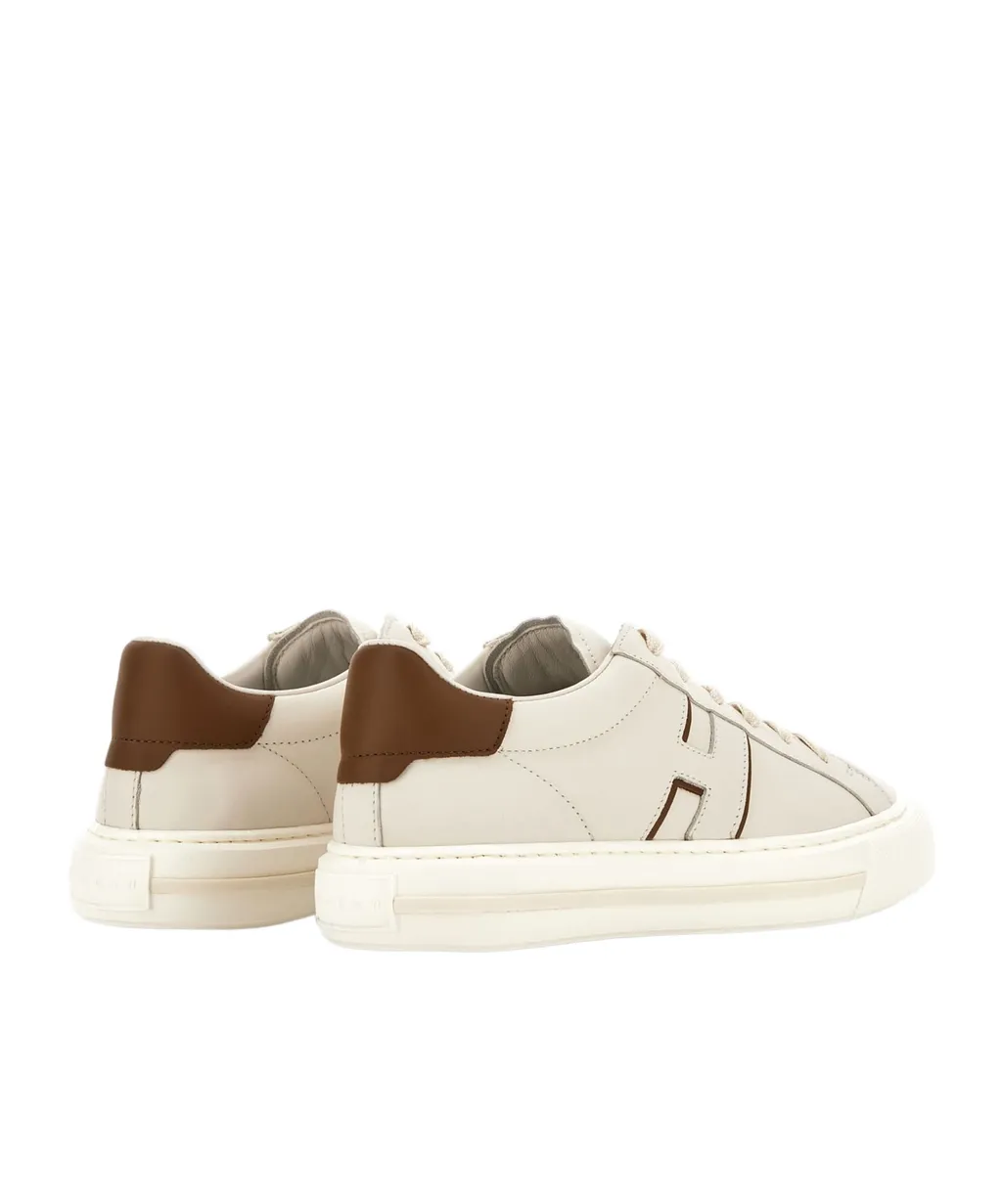 H Stripe Low-Top Sneakers