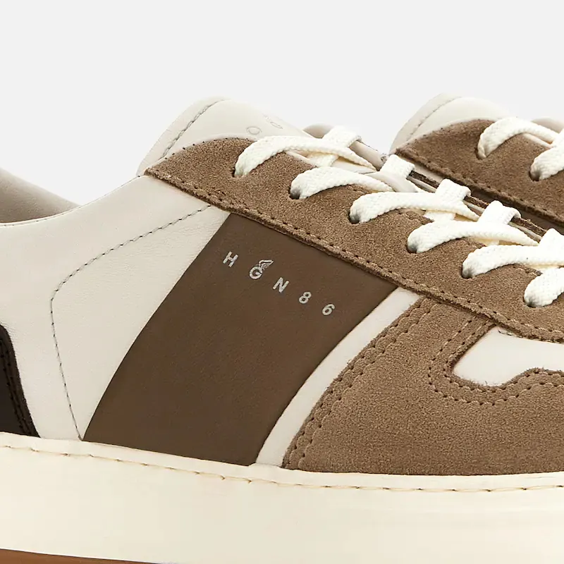 H-Tv Sneakers