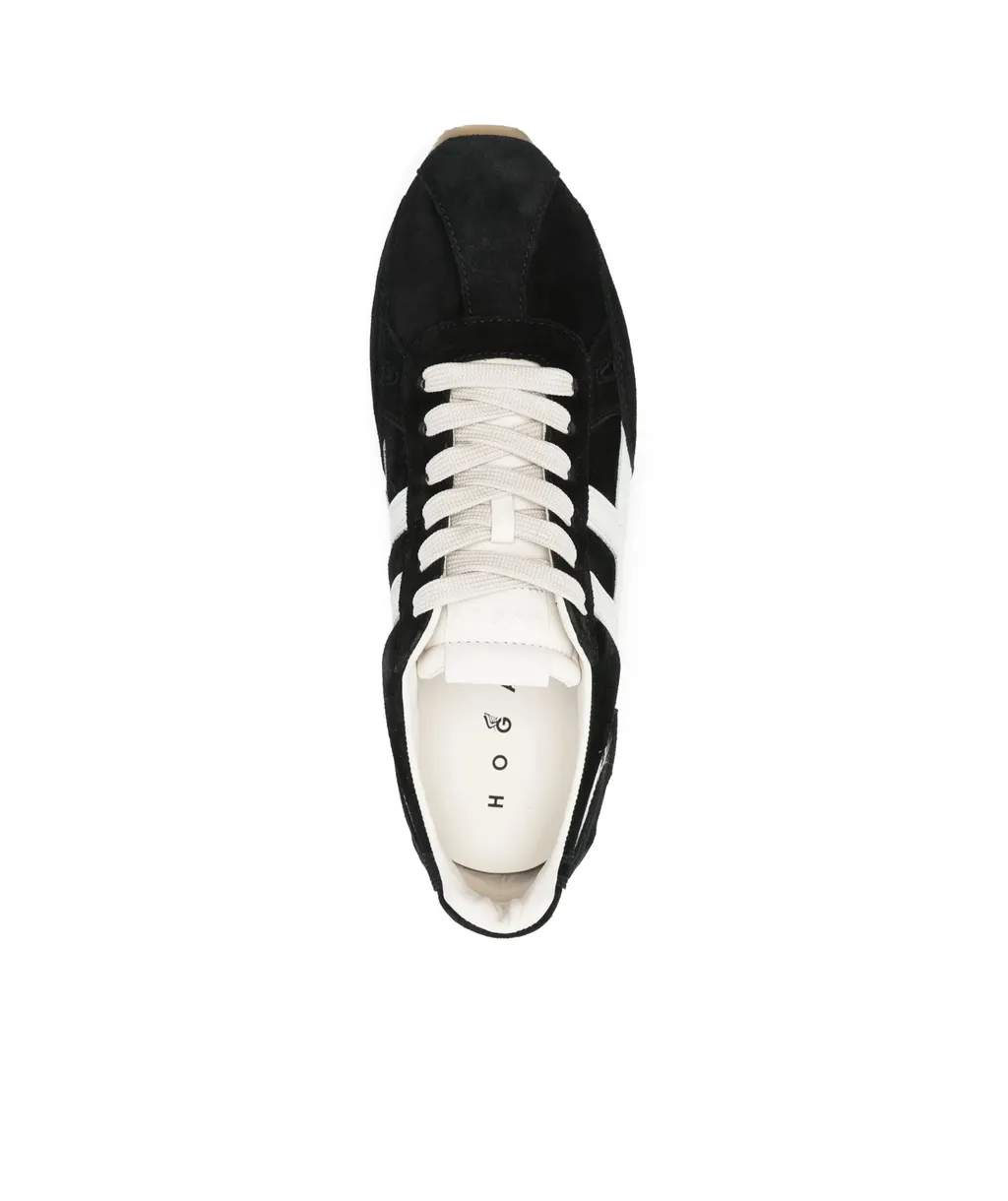 H671 Sneakers