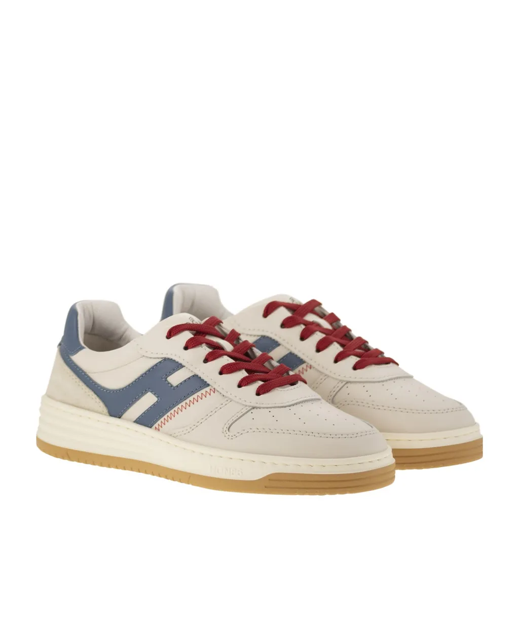 H630 Low-Top Sneakers