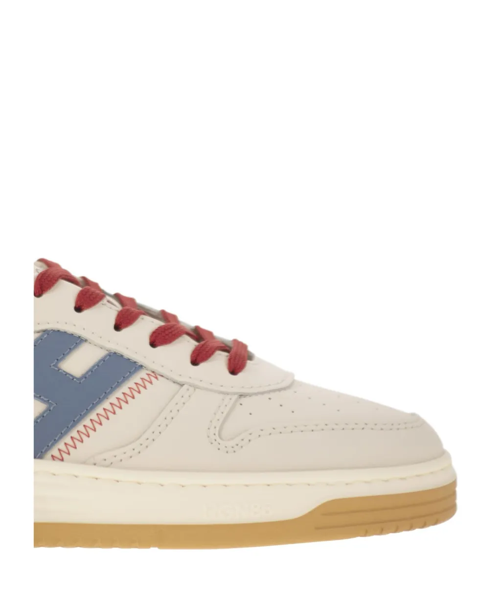 H630 Low-Top Sneakers