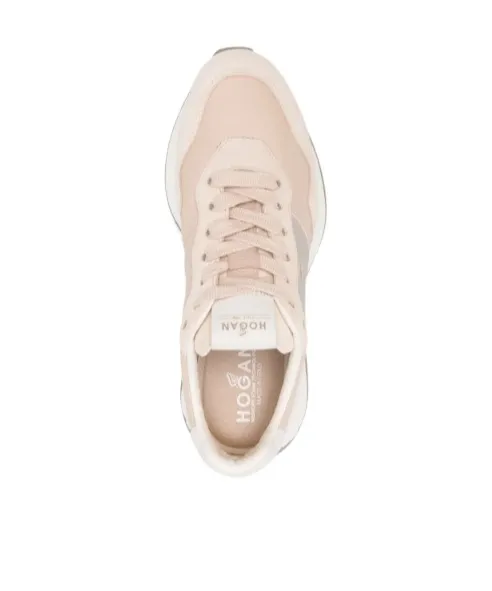H641 Sneakers