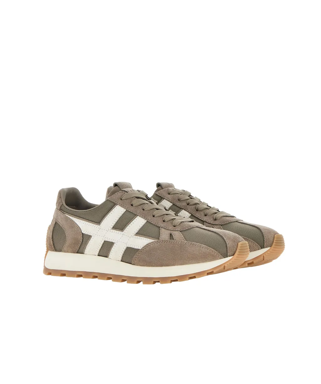 H671 Side Logo Patch Sneakers