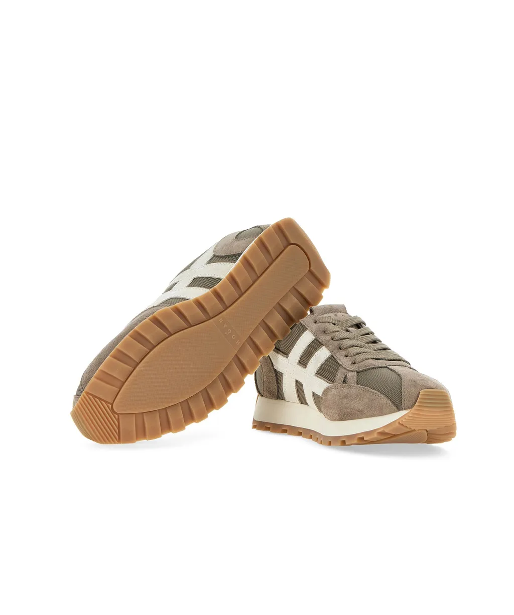 H671 Side Logo Patch Sneakers
