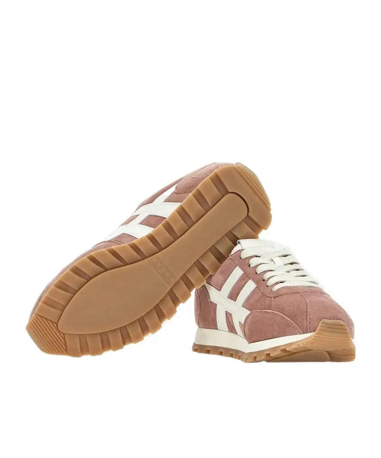 Logo Patch Low-Top Sneakers