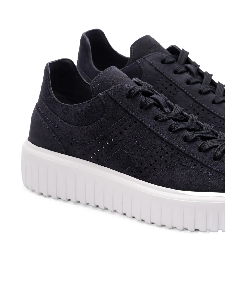 Round Toe Lace-Up Sneakers
