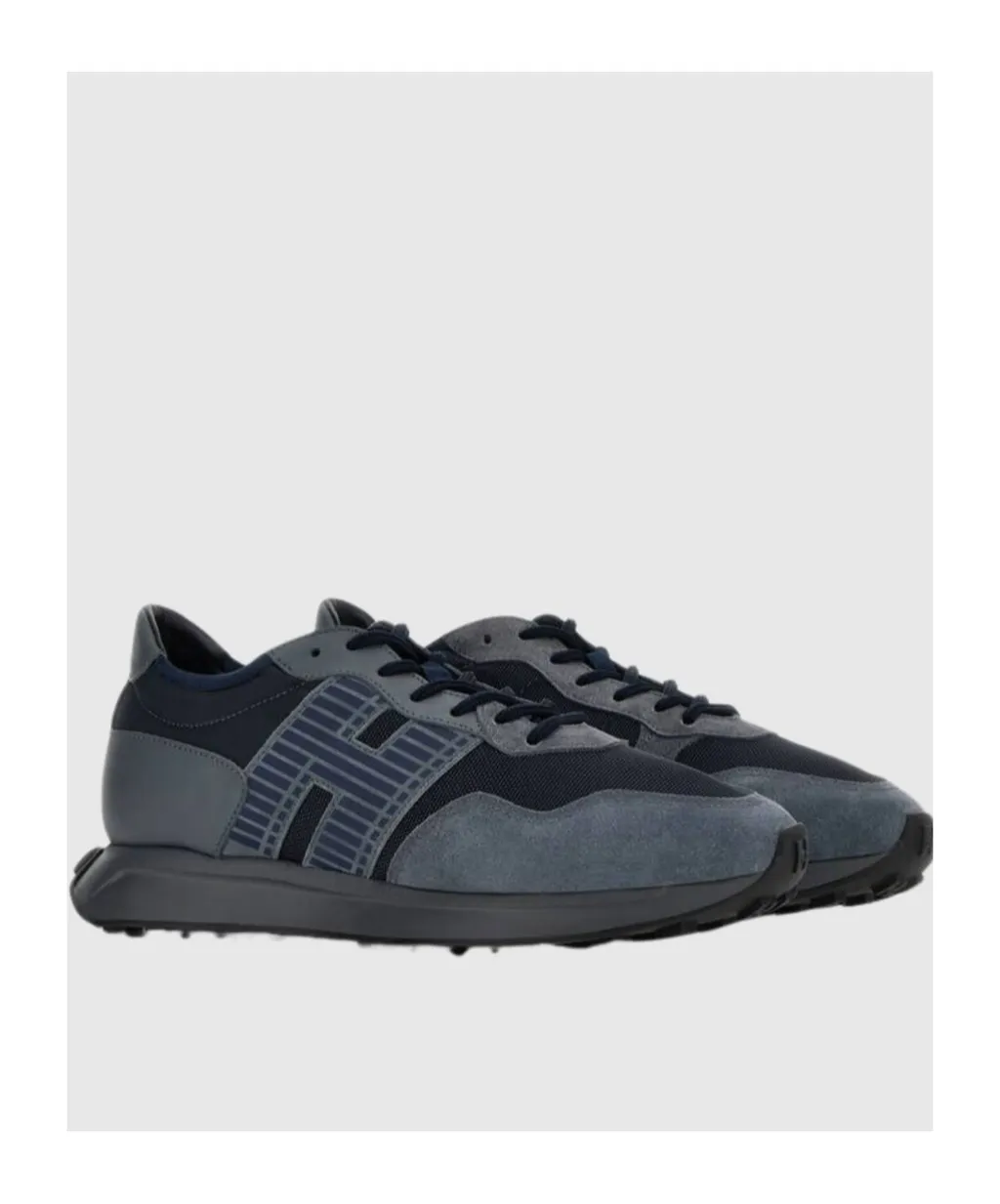H601 Low-Top Sneakers