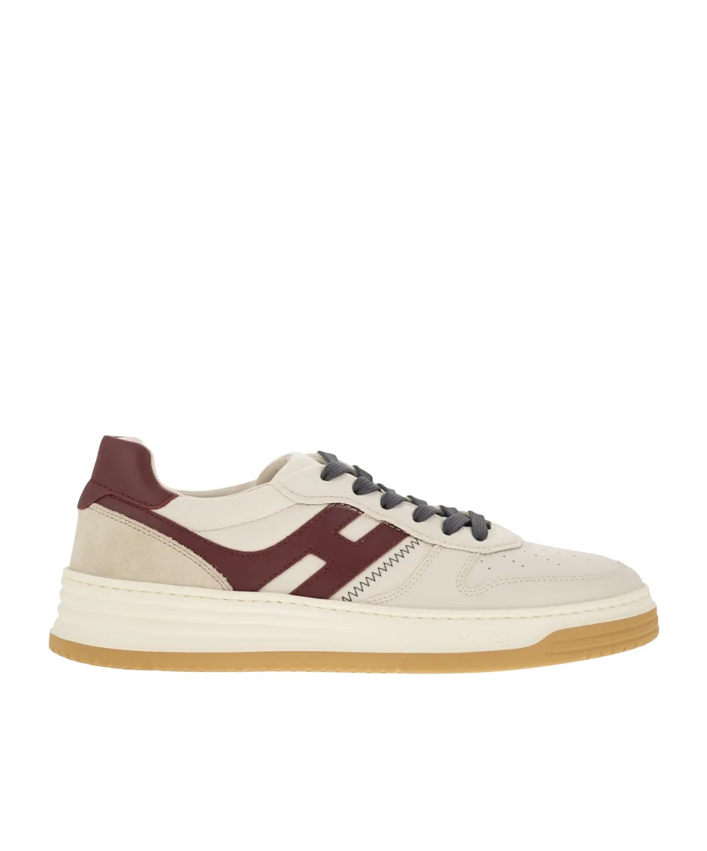 H630 Low-Top Sneakers