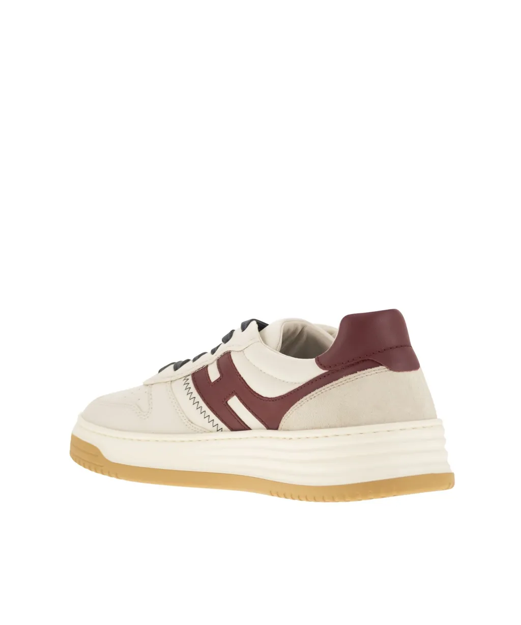 H630 Low-Top Sneakers