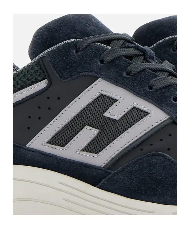 Hyperlight Lace-Up Sneakers