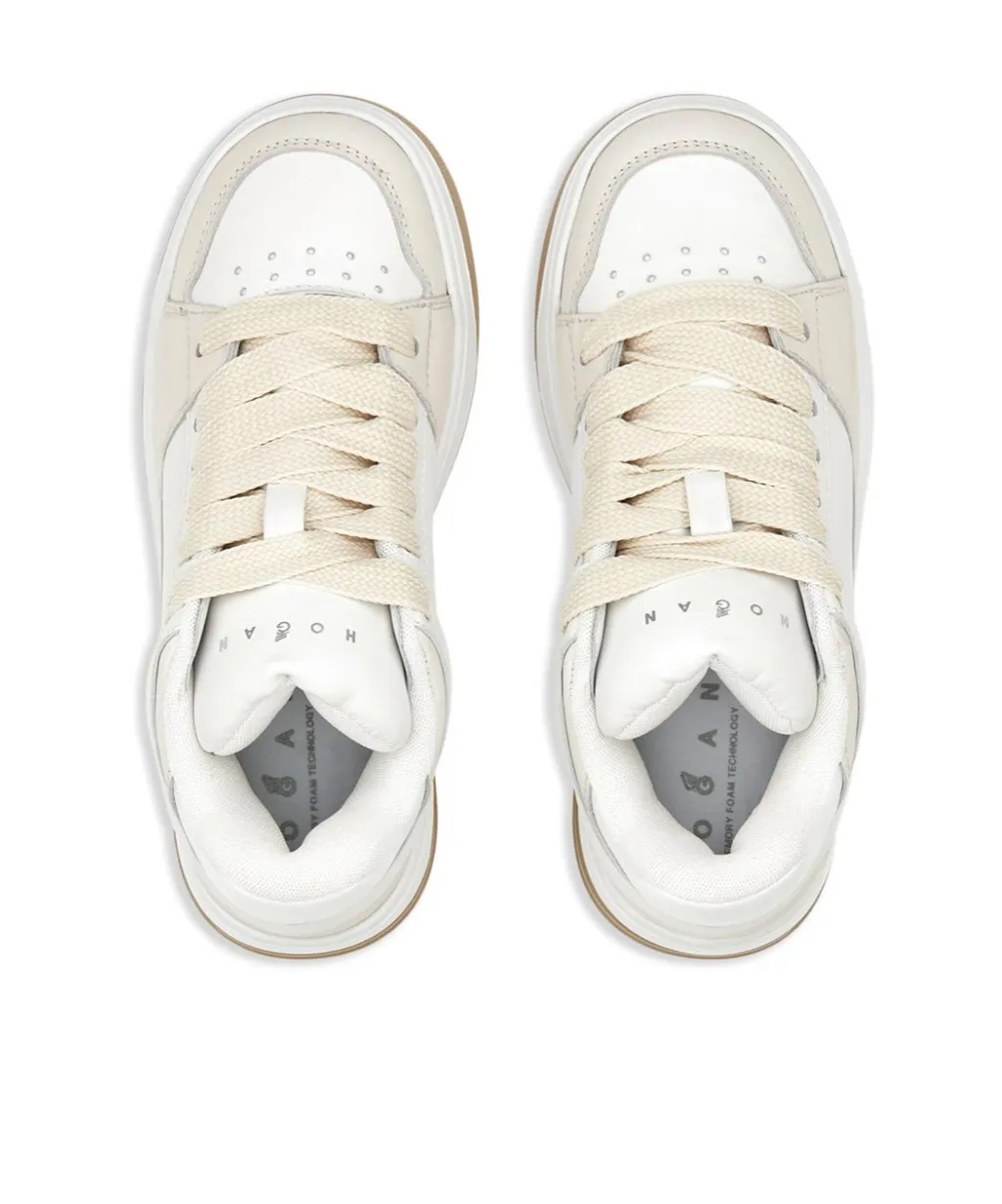 H667 Low-Top Sneakers
