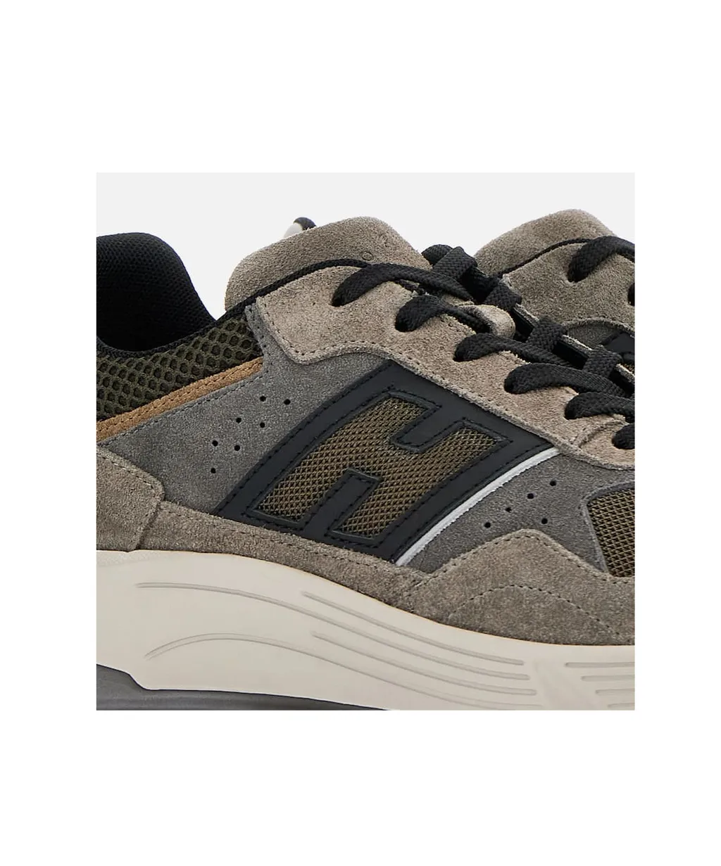 Hyperlight Lace-Up Sneaker
