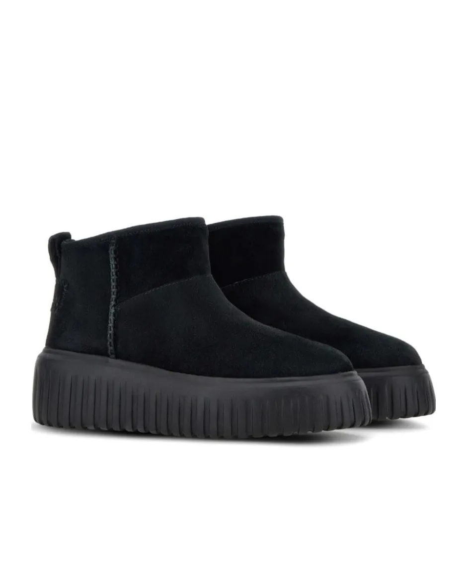 Logo-Patch Slip-On Boots