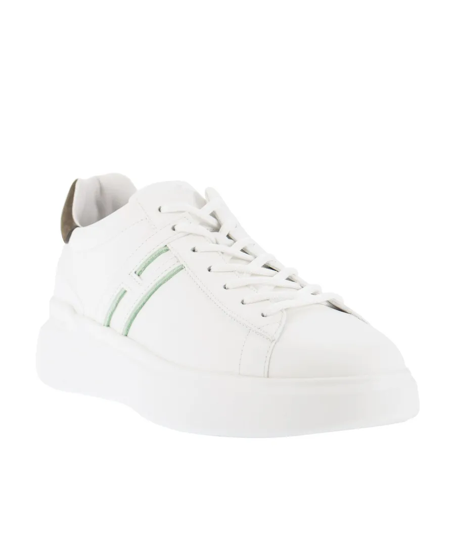 H580 Low-Top Sneakers
