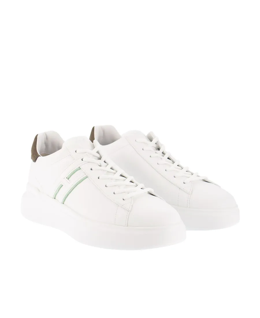 H580 Low-Top Sneakers