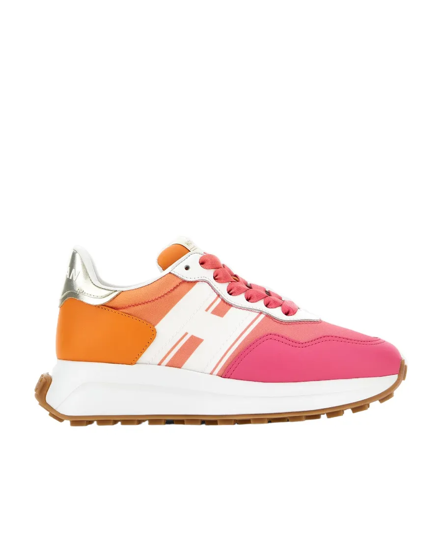 H641 Lace-Up Sneakers
