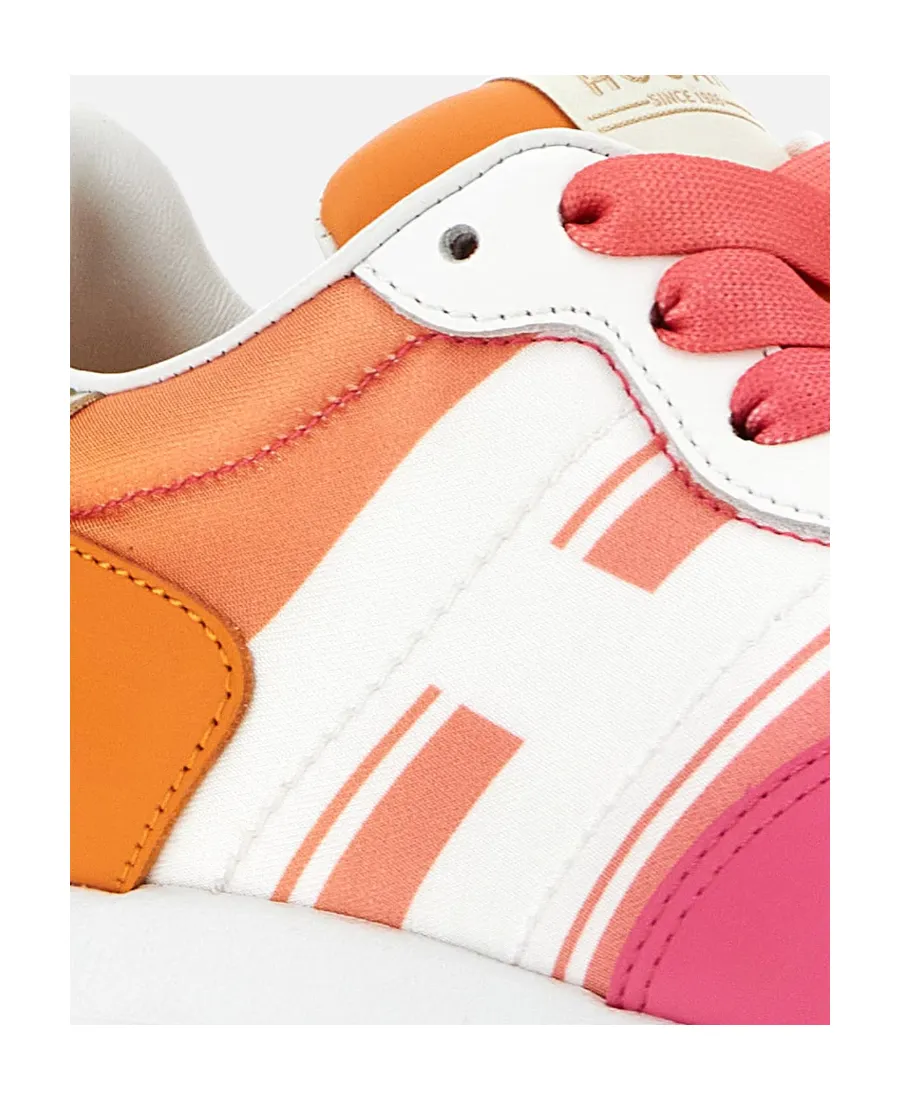 H641 Lace-Up Sneakers