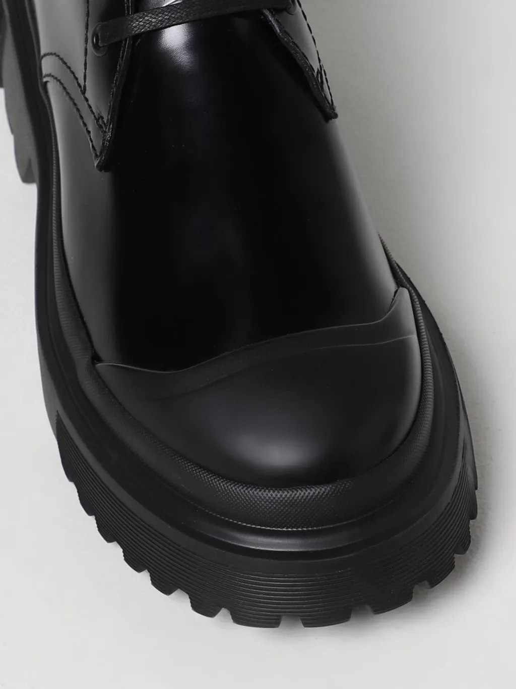 Lacing Business Casual Shoes