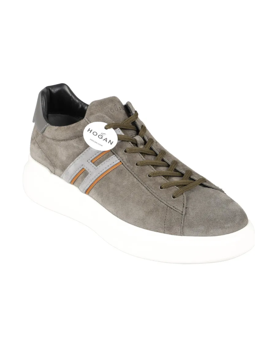 H580 Lace-Up Sneakers