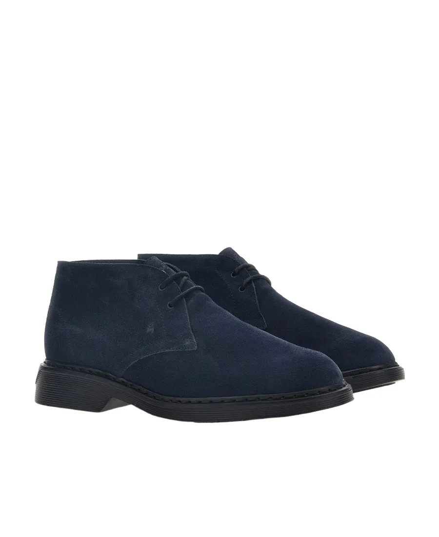 Round-Toe Lace-Up Desert Boots