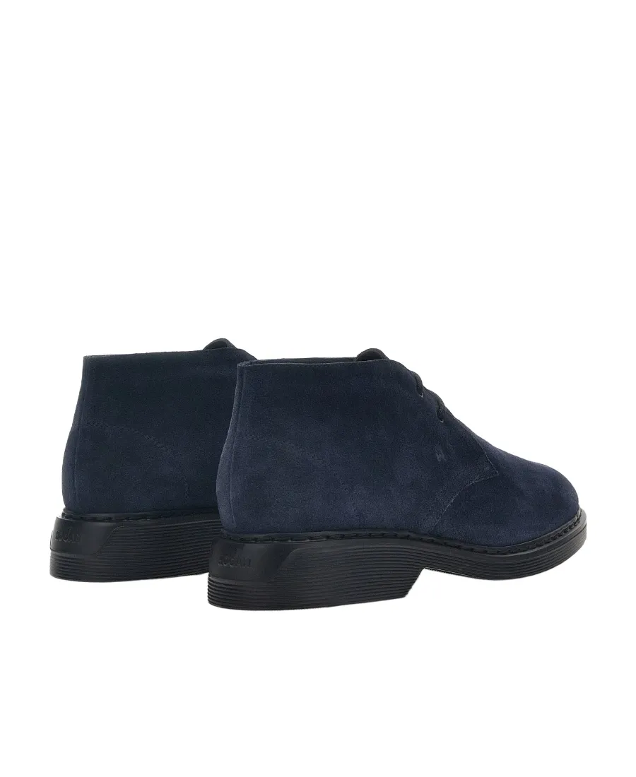 Round-Toe Lace-Up Desert Boots