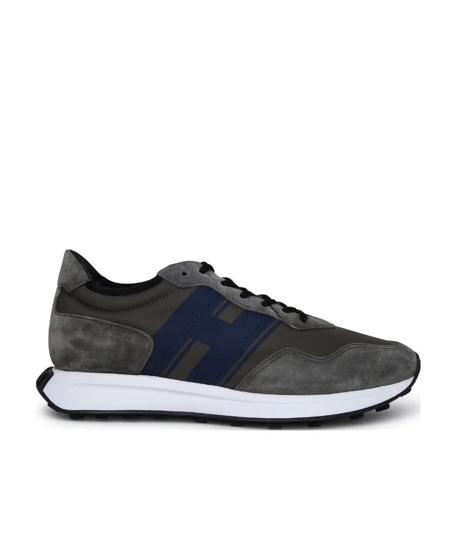 H601 Lace-Up Sneakers