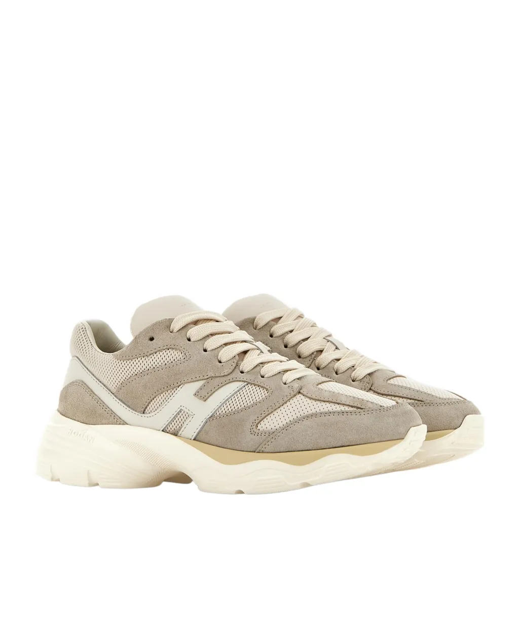 H665 Panelled Sneakers