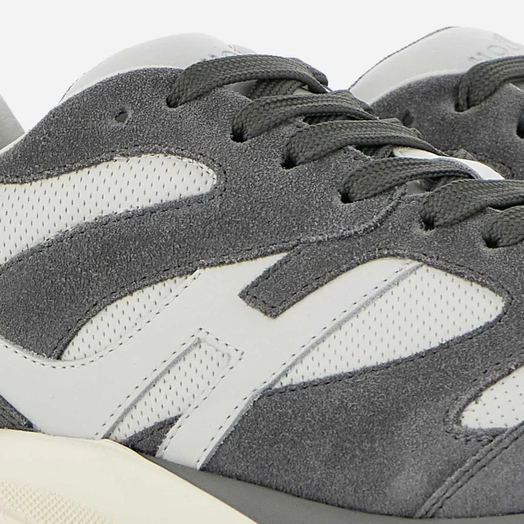 H Logo Patch Panelled Sneakers
