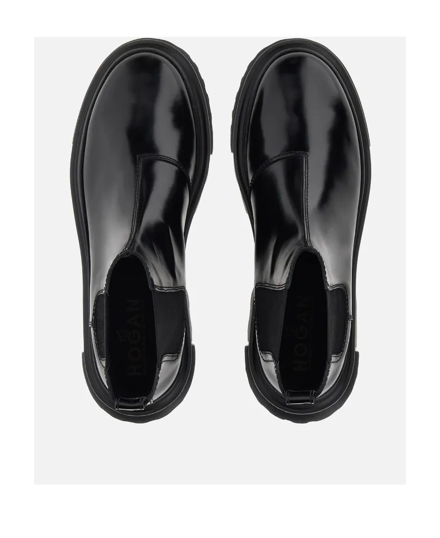 Chelsea Round-Toe Leather Boots