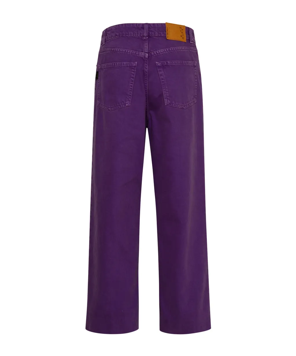 Straight Jeans