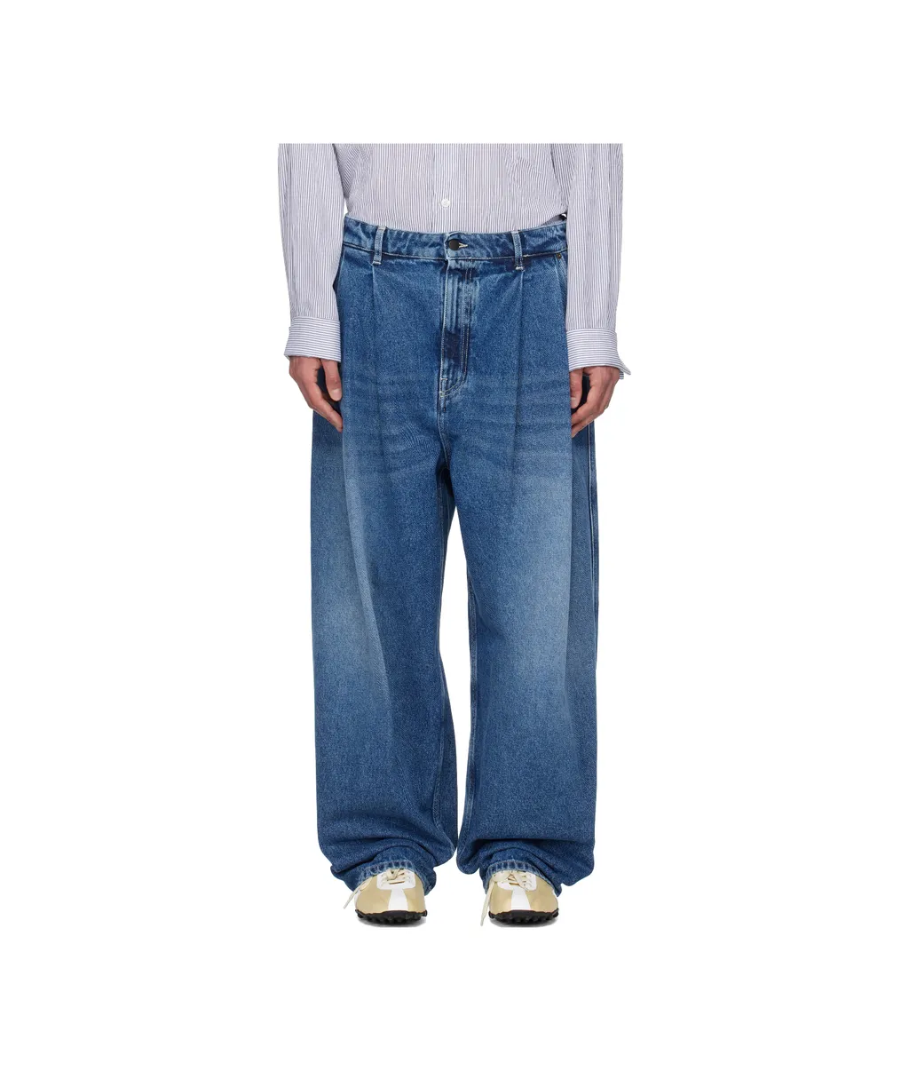Pleated Jeans