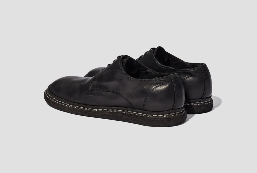 Round-Toe Casual Shoes