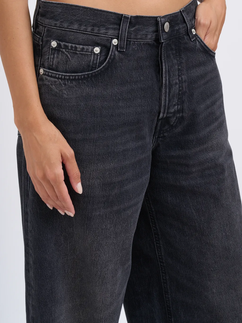 Wide-Leg Jeans