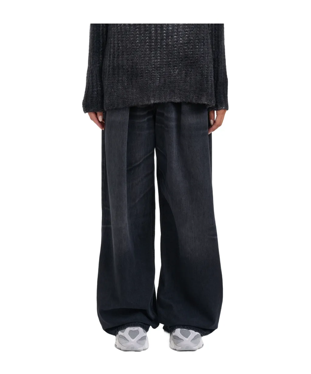 Wide-Leg Jeans