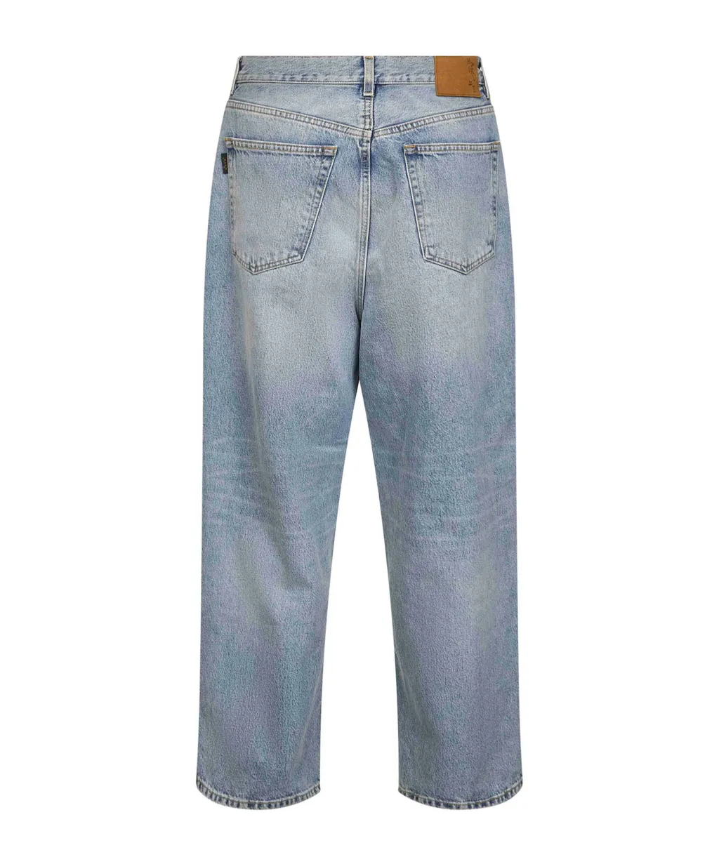 Wide-Leg Jeans