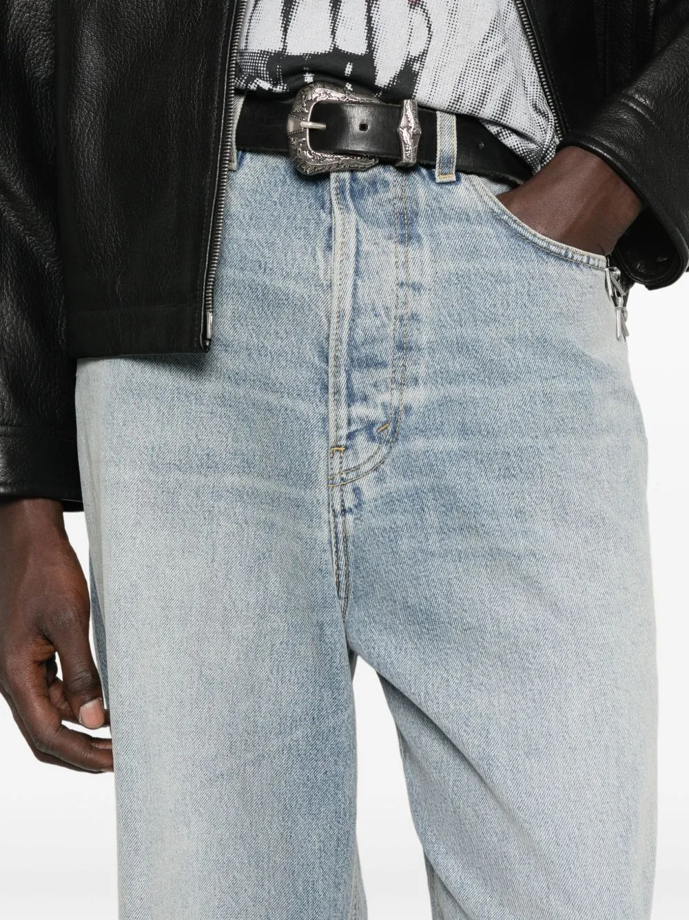 Wide-Leg Jeans