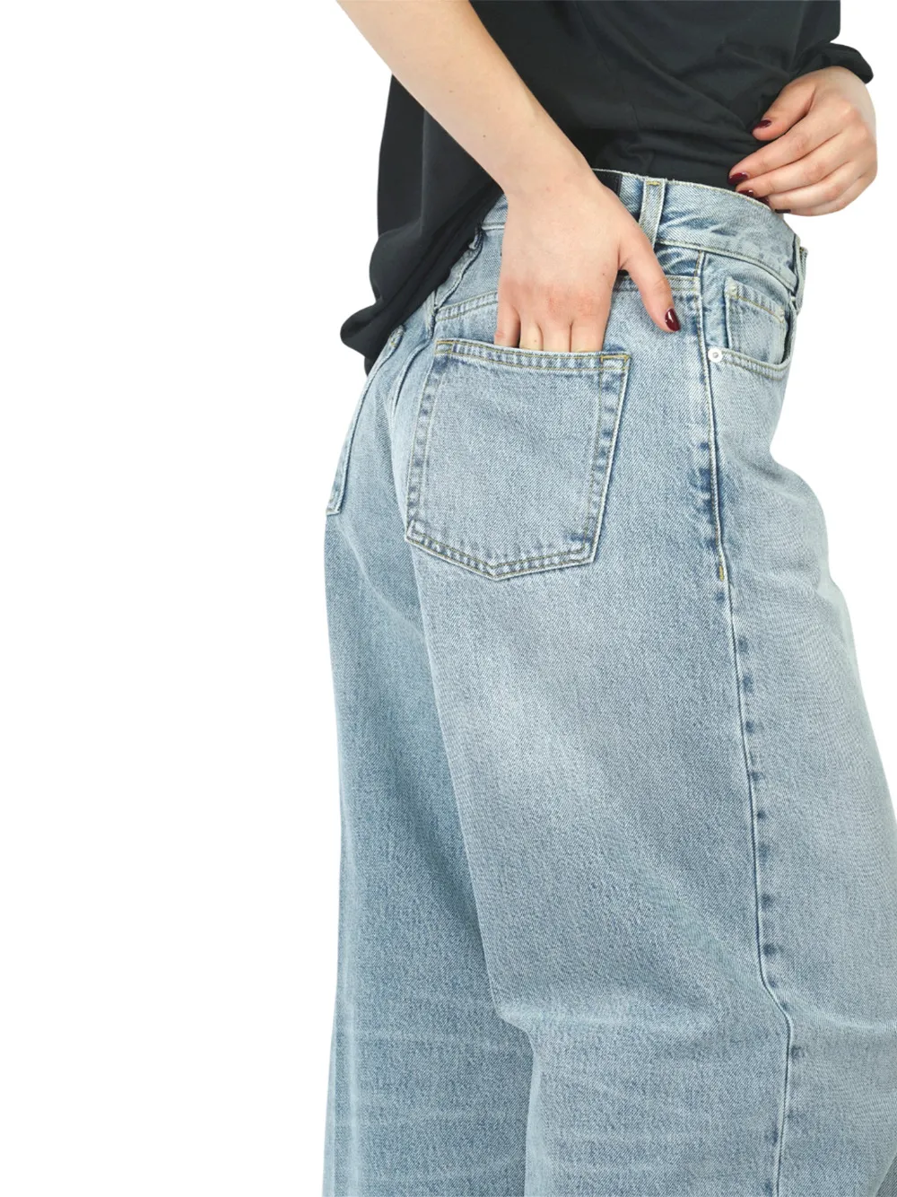 Wide-Leg Jeans
