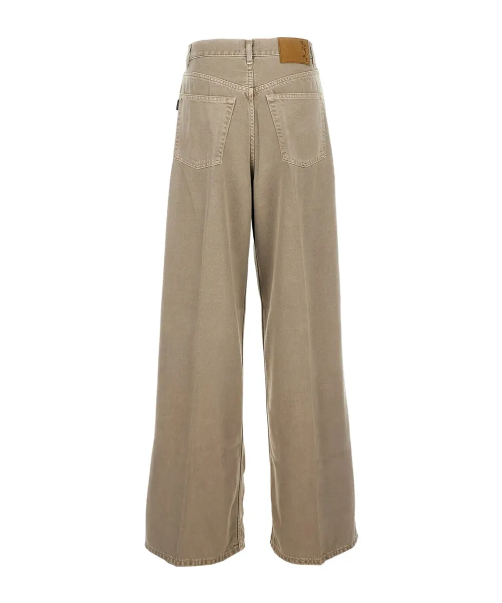 Pleated Jeans