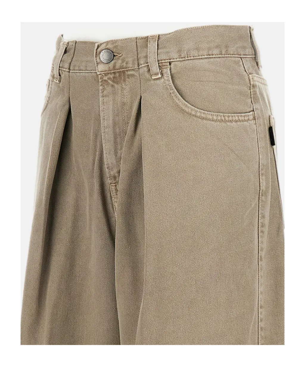 Pleated Jeans