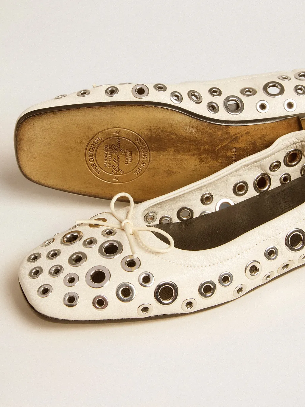 Eyelets Detailed Flat Shoes