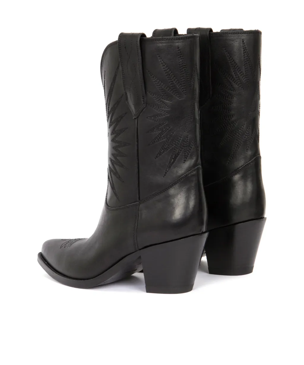Low Wish Star Pointed-Toe Boots