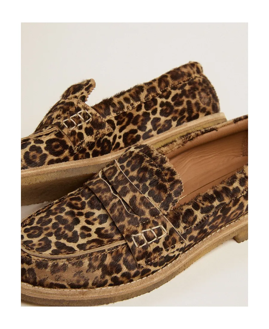 Leopard-Printed Round-Toe Loafers