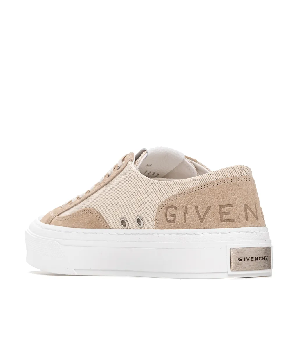 Logo Sneakers