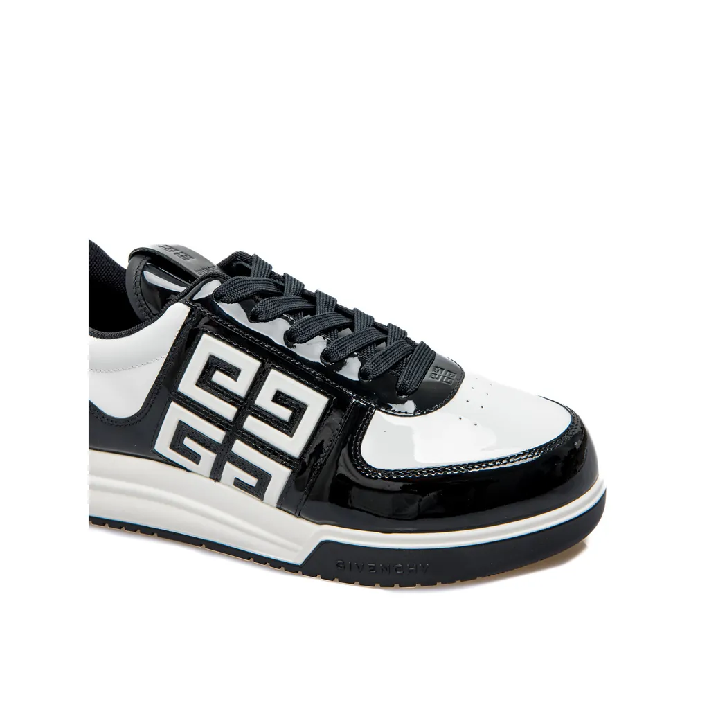 G4 Low-Top Laced Sneakers